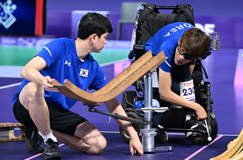 Paralympian icon Jeong Howon on Sept. 2 won the men's individual BC3 boccia title over Daniel Michel of Australia at South Paris Arena 1 in the French capital.