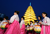 Lantern in central Seoul marks Buddha's birthday