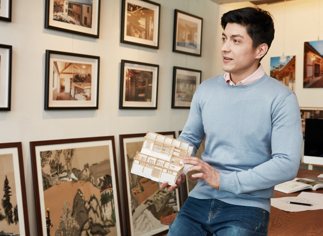 Korean German architect in Seoul seeks to innovate Hanok