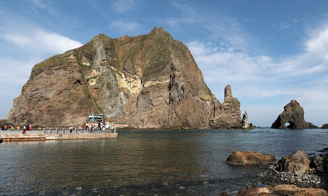 Gov't blasts claim to Dokdo in Japan's Diplomatic Bluebook